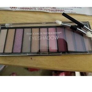 Coulor Works Eyeshadow pallette